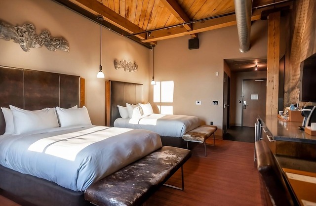 4 Premium Loft Two Queen Beds at The Iron Horse Hotel, Pets Are Welcome!