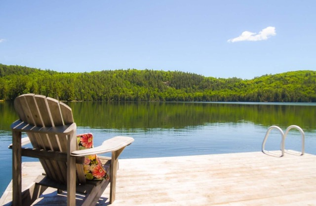 4 Seasons waterfront retreat for rent on a beautiful lake - 3 bedrooms