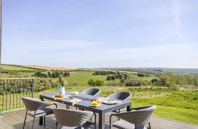 4 The Vista, Willingcott Nr Woolacombe - Outdoor shower/On-site pool/EV charger/Ecohome