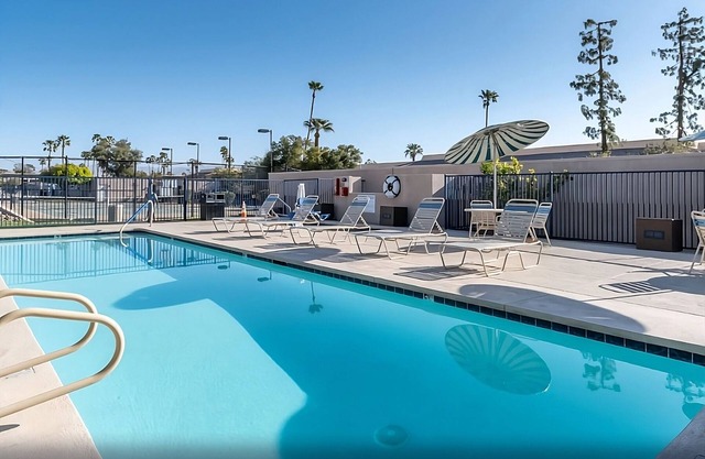 4 Units w/Kitchen | Pool & Free Parking | Palm Springs Stay