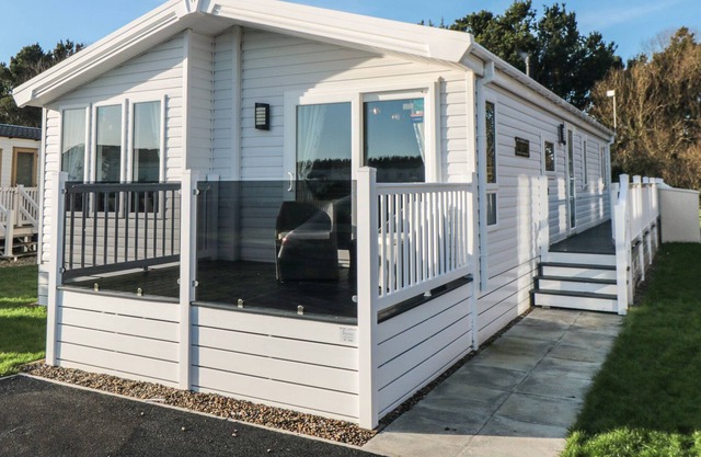 40 FINCH, family friendly, country holiday cottage in Cayton