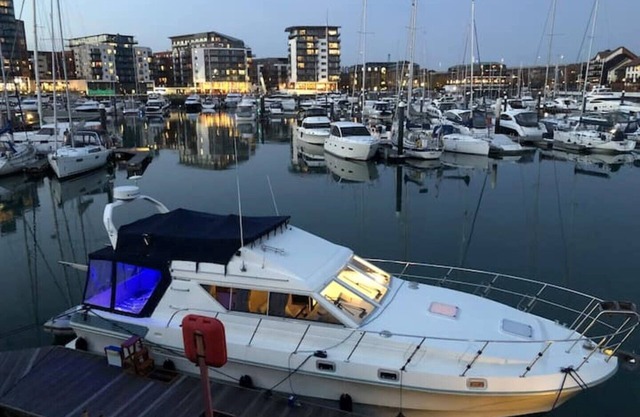40 foot luxury yacht on 5* Ocean Village Marina