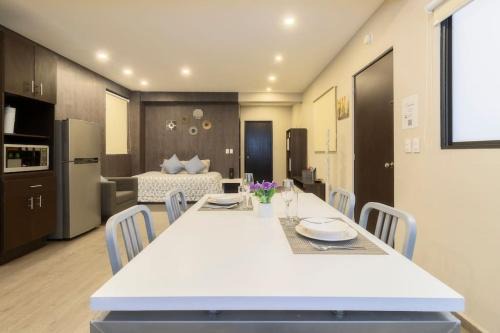 403 Walk to Zocalo 1Bdrm 1bath AC apt Rooftop