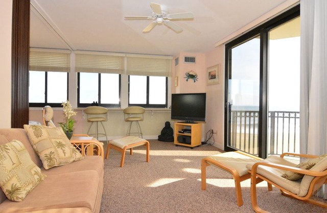 #413 Ocean Front Condo 1 Bedroom, 1 Bath, One Virginia Avenue, Rehoboth Beach DE