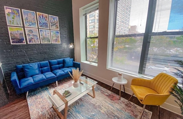 420 friendly beautiful unit with optional parking and sleeps 6