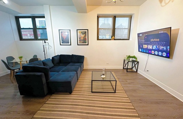 420 friendly cutest 1br/1ba with optional parking/sleeps 4