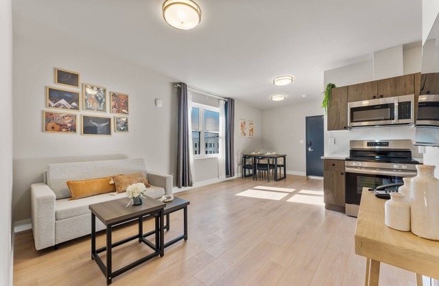 4211 Suites