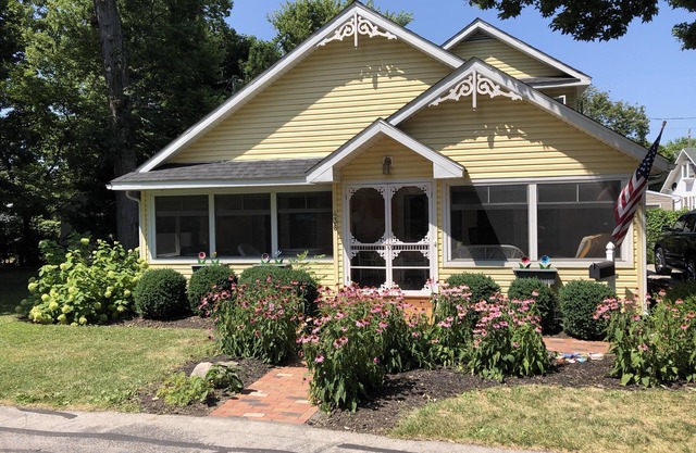436 Oak Avenue Great Private Deck and Enclosed Porch!