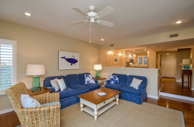 4366 Windswept: Near Beach, 2 Bedrooms, Lagoon Views, Beach Gear/Bike Credit