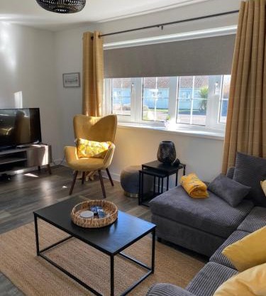 44 Gower holiday village Ty Gŵyr Cosy 2 bedroom Chalet