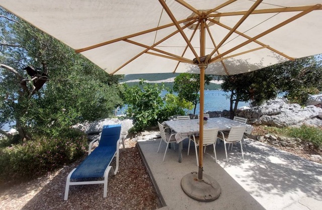 Beach Žuronja Pelješac 