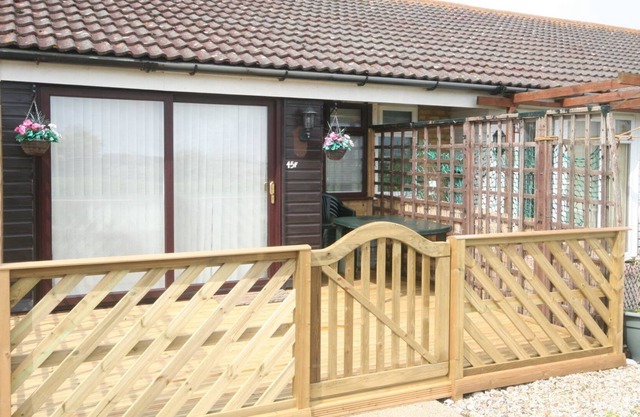 45F Medmerry Park 1 Bedroom Chalet