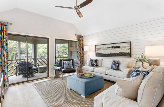 4676 Tennis Club: $150 Beach Gear/Bike Credit, Lagoon Views, Stylish Design!