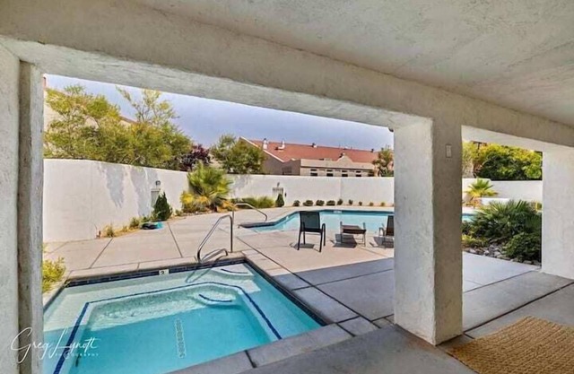 48 Amira GERTSCH · Stand Alone Luxury Private HotTub+Pool