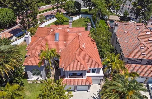 4B4B luxury home with 24hrs secuirity