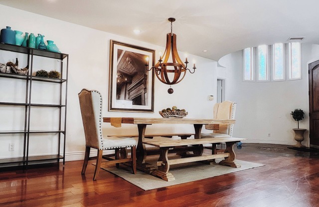 4Bed/2.5 bath/for up to 12/hot tub/BBQ/Legoland/wild animal park/Vista House