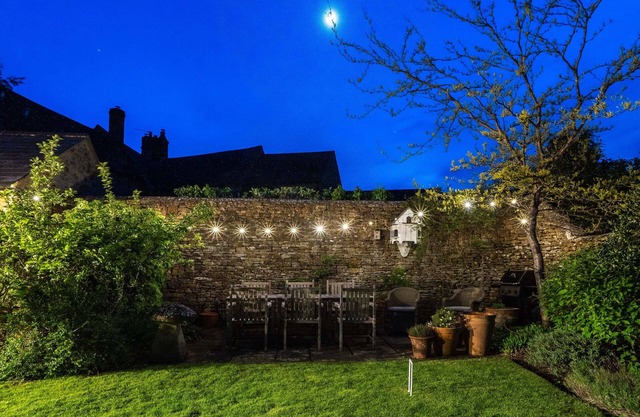 4Bed Thatched Cottage in Oxfordshire