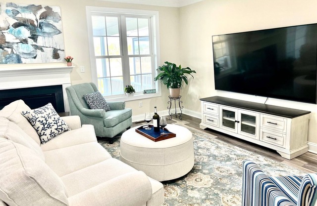 4BR/3.5BR in Rehoboth! Gameroom, Clubhouse, Pool, Pickleball minutes to beaches!