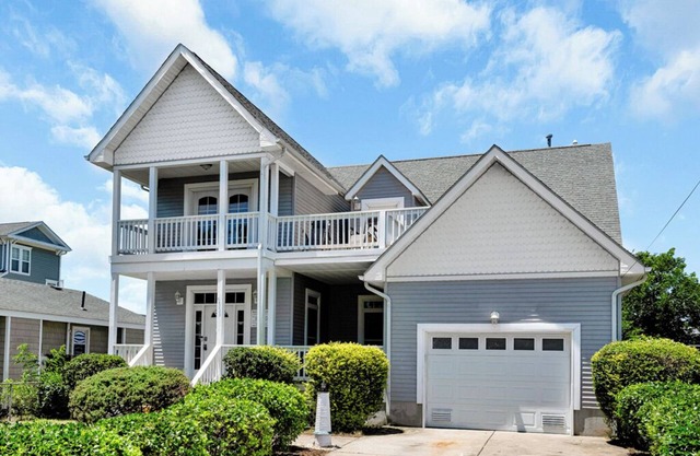 4BR/4BA Beach Home 2 Suites Dog Friendly