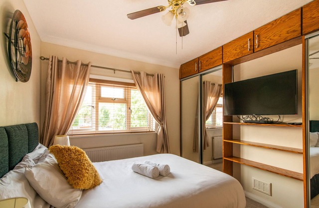 4br-7guests-freeparking-garden-wifi