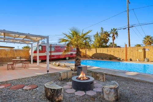 4BR Desert Home w Pool Hot Tub Firepit Game Room The Quiet Burn by AvantStay