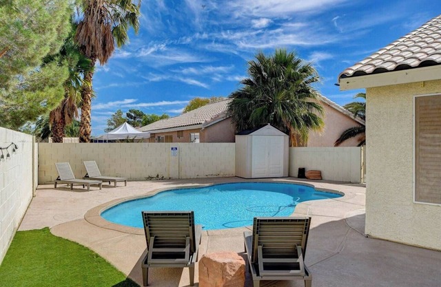 4BR Family Getaway w/Pool
