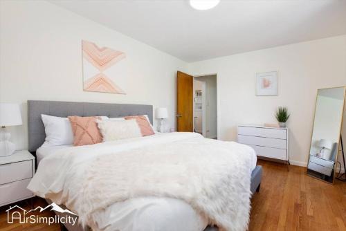 4br Home W Yard, Fire Pit & Arcade
