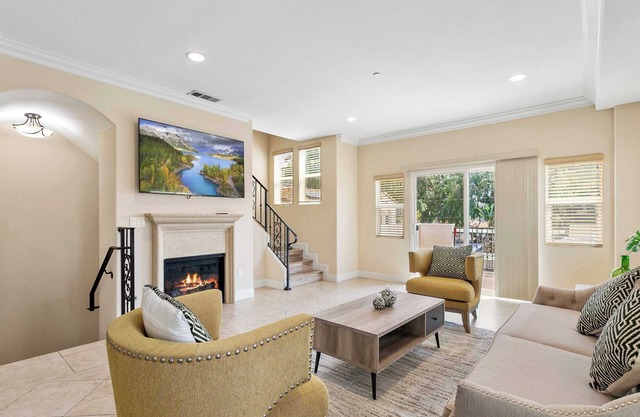 4BR Townhouse in Serene｜Gated Community｜Fully Furnish｜Garage Access #42081