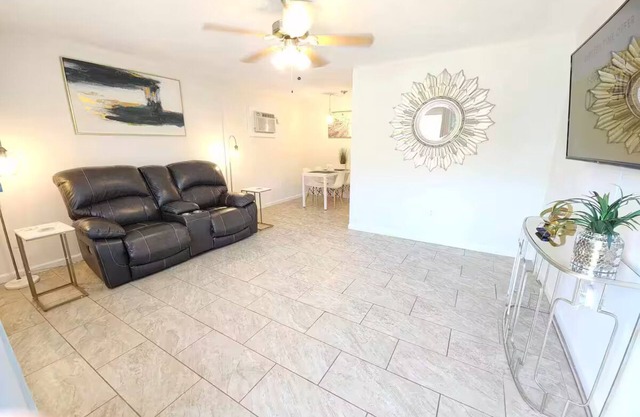 4k TV's, Soft Mattress, Remodeled, Moffitt, USF