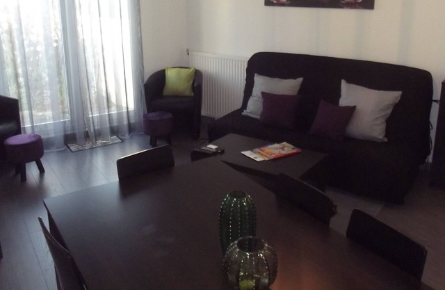 4km Disney,large apartment,ground floor,6 pers with private garden in quiet area