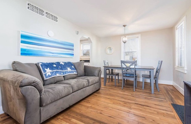 ★4min walk KelloggPark★Dtown Plymouth★Parking★WD★