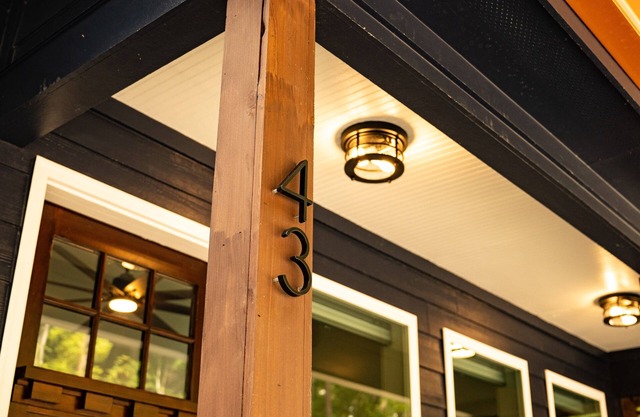 5.5mi to Helen - Couples Shower - Private Fire Pit