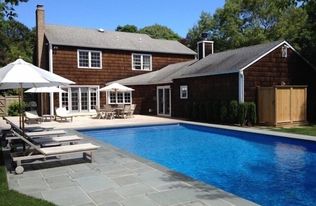 5 Bdrm, 4.5 Bath, Heated Pool, Bike to best Beach & 5 min walk to Wainscott Cntr