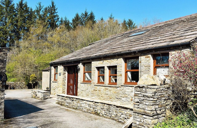 5 bedroom accommodation in Simonstone near Hawes