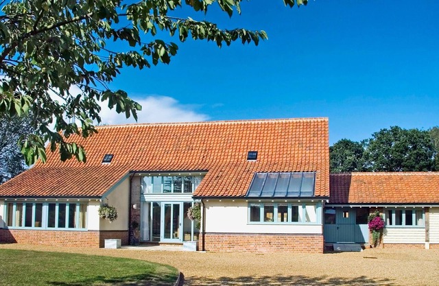 5 bedroom accommodation in Swanton Abbott