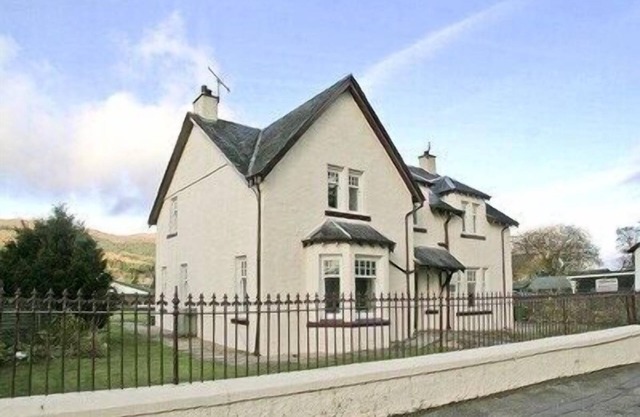 5 bedroom accommodation in Fort Augustus
