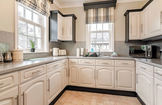 5 bedroom accommodation in Nafferton, near Bridlington