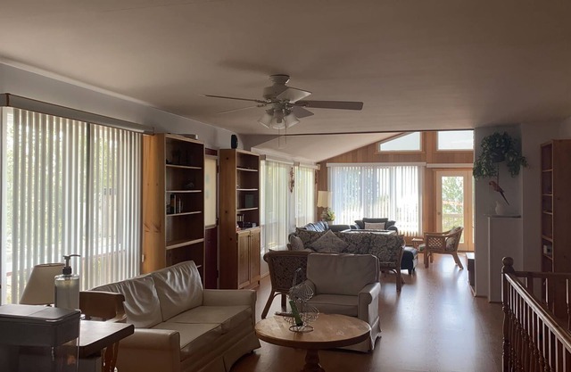 5 Bedroom Cottage for Rent in Wasaga Beach