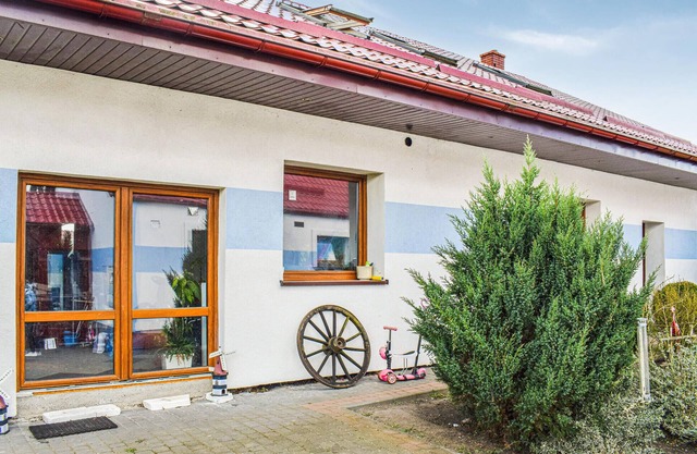5 bedroom gorgeous home in Swierzno