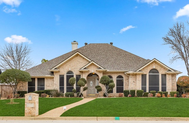 5 bedroom Home 10.2 miles from DFW Airport and 11.8 miles ATT Stadium