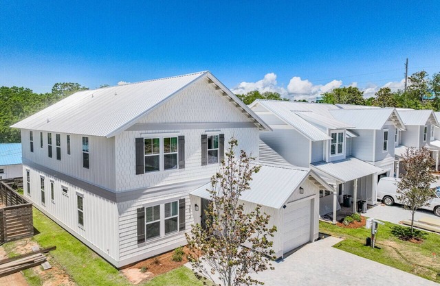 5 bedroom home on sound side