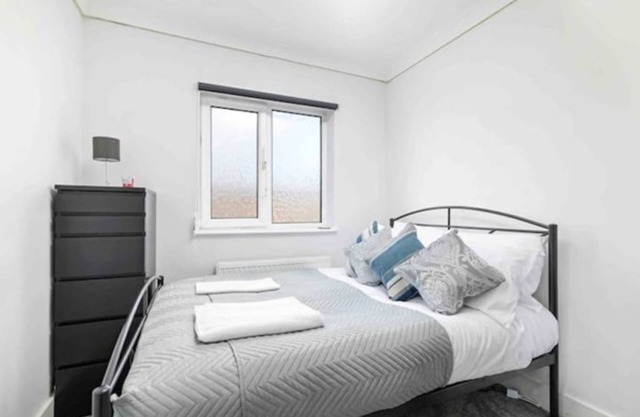 5 BEDROOM HOUSE IN WALTHAMSTOW E17