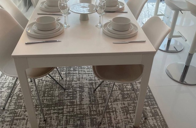 5 Bedroom Modern and Spacious House in London