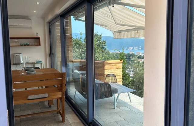 5-bedroom mountain villa with pool and fantastic views