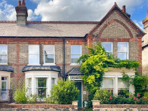 5 Bedroom Period House in the Historic Heart of Cambridge - sleeps 12