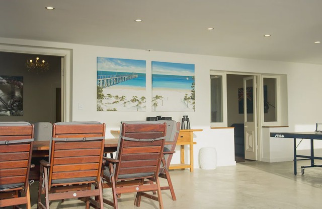 5 bedroom(s) House near Henley Beach South