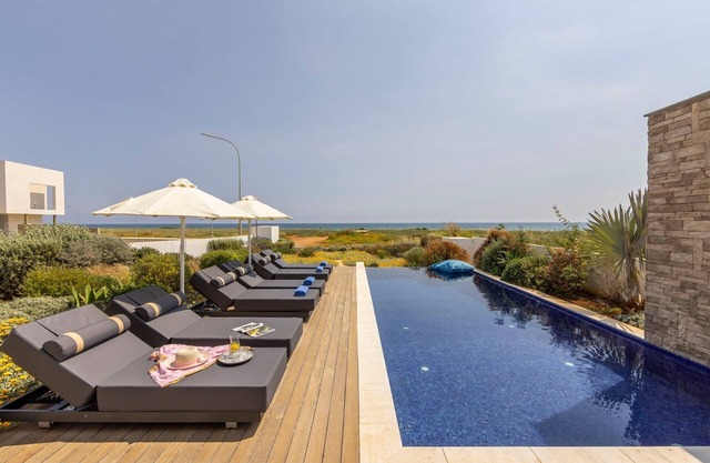 5 bedroom villa in Ayia Thekla with swimming pool