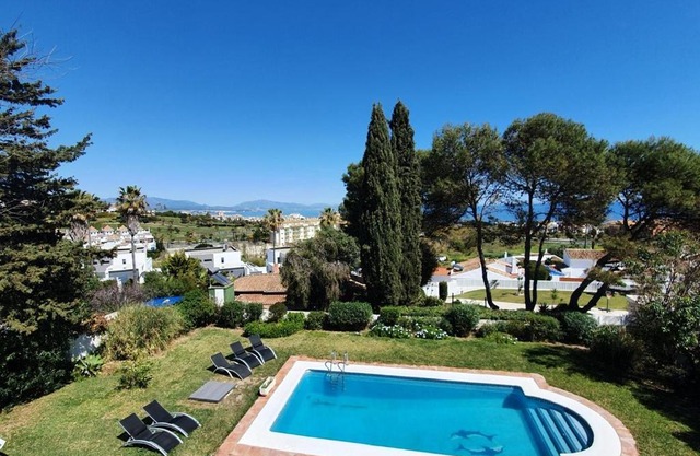 5 Bedroom Villa with HEATED Pool with breath-taking Sea Views, Walking distances to Shops Restaurants Beach