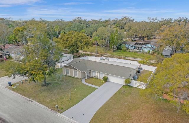 5 bedrooms/2bathrooms Luxury amenities home- Pool, Ping pong table, Pool Tablenn