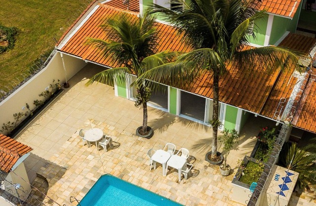 5 BEDROOMS WITH POOL AND BARBECUE FOR 16 PEOPLE